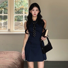 批发韩系设计感无袖背心<b class='q'>连衣裙</b>女春夏职场通勤穿搭气质收腰显瘦短裙子