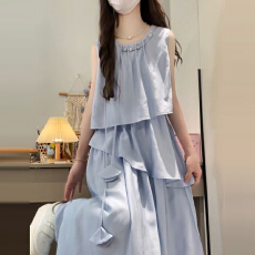 批发法式蓝色无袖挂脖<b class='q'>连衣裙</b>子女海边度假夏季2025新款巨好看背心长裙