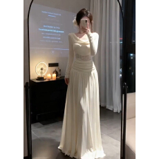 批发法式纯欲<b class='q'>镂空</b>白色<b class='q'>连衣裙</b>子女夏季2026新款气质收腰巨好看早春长裙