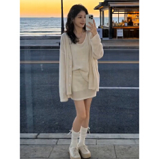 批发2026新款套装<b class='q'>连衣裙</b>子女春季小个子巨好看韩系超火穿搭一整套ootd