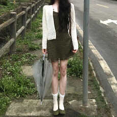 批发法式气质绿色吊带连衣裙女夏早<b class='q'>春</b>2026新款海边度假高级感短裙套装