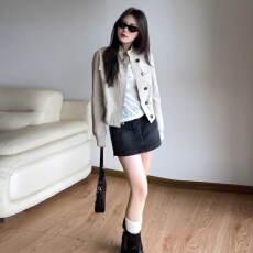 批发美式复古立领夹克外套女春秋2026新款独特漂亮绝美巨好看韩系<b class='q'>短款</b>