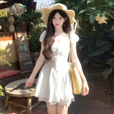 批发法式白色v领泡泡袖连衣裙女夏季2026新款温柔风小个子收腰短裙子