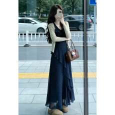 批发茶歇法式蓝色碎花连衣裙子女夏季2025<b class='q'>新款</b>海边度假气质巨好看<b class='q'>长裙</b>