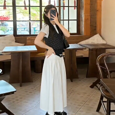 批发法式<b class='q'>白色</b>半身<b class='q'>连衣裙</b>子女夏季2026年新款超火独特漂亮早春漂亮套装