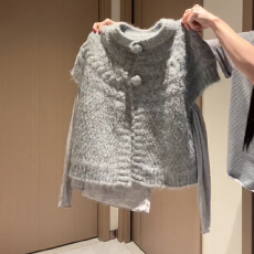 批发2026早春新款富家千金感穿搭<b class='q'>连衣裙</b>子女秋冬季网纱蛋糕裙毛衣套装