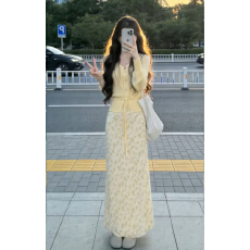 批发法式温柔风黄色碎花连衣裙子女早春季2026新款韩系巨好看套装长裙