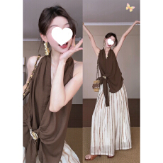 批发老钱风无袖挂脖背心上衣女夏季2026新款巨好看韩系条纹休闲裤套装