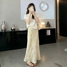批发法式复古轻熟风温柔一整套连衣裙夏季新款气质上衣碎花裙子<b class='q'>套装</b>女
