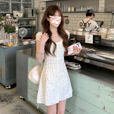 批发韩系甜美风泡泡袖碎花<b class='q'>连衣裙</b>子女2026新款夏季绝美<b class='q'>蕾丝</b>边掐腰短裙