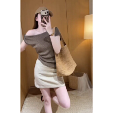 批发法式一字肩露肩<b class='q'>连衣裙</b>女夏季2026新款小个子穿搭一整套装包臀短裙