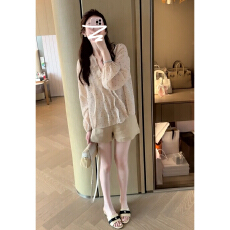 批发韩系温柔风波点V领雪纺衬衫女夏季木耳边拼接宽松<b class='q'>泡泡袖</b>气质小衫