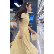 批发法式黄色衬衫娃娃领短袖<b class='q'>连衣裙</b>女夏季2026新款流行爆款小个子长裙