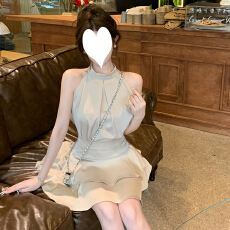 批发高级感小香风高端轻奢套装<b class='q'>气质</b>女神洋气小个子挂脖<b class='q'>连衣裙</b>短裙女夏