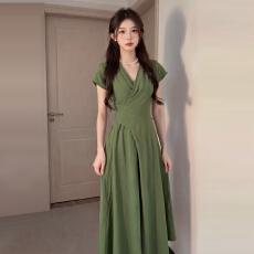 批发法式绿色短袖<b class='q'>连衣裙</b>子女<b class='q'>夏</b>季2026新款气质绝美高级感收腰显瘦长裙