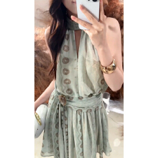 批发薄荷曼波绿色无袖挂脖v领连衣裙子女夏日绝美度假风印花收腰短裙
