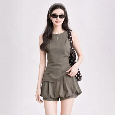 批发夏日绿色无袖<b class='q'>连衣裙</b>女夏季2026新款小个子巨好看漂亮两件套装短裙