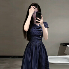 批发法式高级感蓝色<b class='q'>条纹</b><b class='q'>衬衫</b>连衣裙子女夏季2026新款气质收腰显瘦长裙