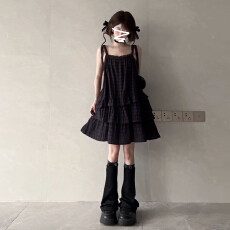 批发日系复古格纹吊带<b class='q'>连衣裙</b>女夏季小个子穿搭荷叶边<b class='q'>拼接</b>蕾丝短款裙子