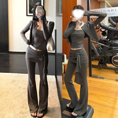 批发韩系轻熟高知一整套穿搭早秋季2026新款咖色开衫吊带微喇<b class='q'>裤</b>三件套