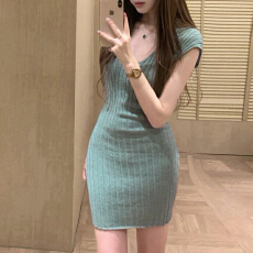 批发韩系纯欲辣妹湖绿色V领针织<b class='q'>连衣裙</b>女夏季修身显瘦掐腰气质包臀裙