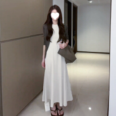 批发韩系巨好看开衫<b class='q'>白色</b><b class='q'>连衣裙</b>子女秋季2026新款轻熟高知穿搭一整套