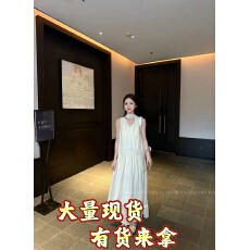 批发VéZHI CHEN浪漫欧尼 纯色版 莱赛尔V领飘带宽松连衣裙