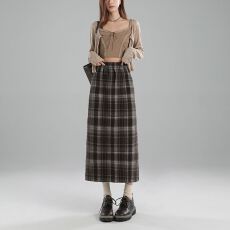 批发美拉德学院风格子半身<b class='q'>长裙</b>新款百搭遮胯显瘦毛呢一步裙子