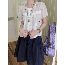 批发已出大货 韩系穿搭甜美气质樱桃刺绣小衫女2026新款短款白色上衣