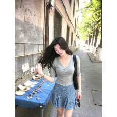 批发已出大货 韩系交叉领波边修身中袖上衣<b class='q'>女</b>夏季碎花半身裙两件套装