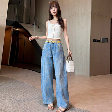 批发春季新品提花小弯刀牛仔裤女士高腰宽松潮流花纹图案百搭<b class='q'>休闲</b>裤子