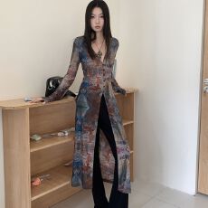 批发官图实价 春秋季开衫网纱复古油画印花长款外套<b class='q'>修身</b>小众设计感女