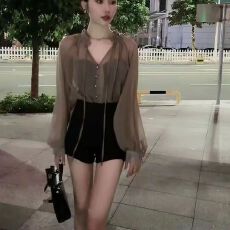 批发法式气质氛围感V领系带<b class='q'>设计</b>衬衫女夏季女装高档衬衣洋气薄款上衣