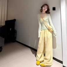 批发多巴胺薄款防晒罩衫背心两件套<b class='q'>t</b><b class='q'>恤</b>女夏季美式辣妹显瘦吊带套装潮