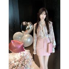 批发印花艺术<b class='q'>衬衫</b>显瘦设计感小众印花粉色<b class='q'>气质</b><b class='q'>衬衫</b>休闲防晒上衣外套女