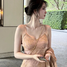 批发<b class='q'>大码</b>mm优雅气质设计碎花吊带<b class='q'>连衣裙</b><b class='q'>女</b>夏季修身显瘦裙子开衫两件套