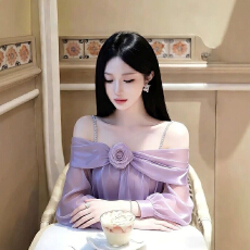 2026春季独特漂亮温柔减龄气质法式仙气紫色一字肩立体花朵衬衫女