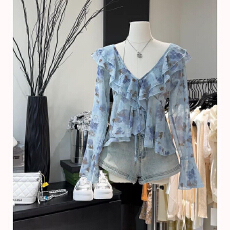 批发超仙气质荷叶边V领外穿喇叭袖开衫小众设计感宽松显瘦薄款<b class='q'>短外套</b>