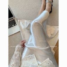 批发烫钻醋酸缎面半身裙女2026法式洋气a字半身高级感包臀显瘦长裙女