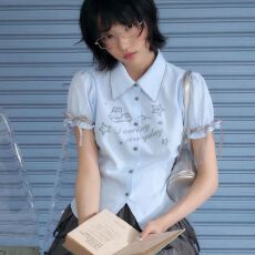 批发洛丽塔内搭衬衫甜美<b class='q'>可爱</b>蓝色小兔印花尖角领衬衣收腰显瘦减龄