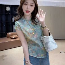 批发2026夏季新款新中式国风盘扣立领短袖衬衫女设计感小众别致上衣潮