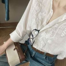 批发法式重工白色刺绣<b class='q'>长袖</b><b class='q'>衬衫</b>女简约气质复古小众设计感翻领上衣精致