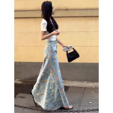 批发韩系复古玫瑰碎花牛仔裙女<b class='q'>夏</b>薄款2026新款高腰显瘦a字大摆半身裙
