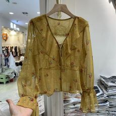 批发法式荷叶边V领系带<b class='q'>碎花</b>长袖衬衫女2026夏季新款宽松洋气罩衫<b class='q'>上衣</b>