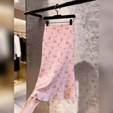 批发鱼尾裙子今年夏季新款淑女风粉色碎花半身裙女高腰显瘦气质减龄
