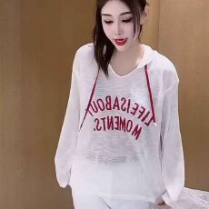 批发2026薄款夏季<b class='q'>新款</b>时髦字母印花薄款防晒连帽长袖T恤女士罩衫上衣