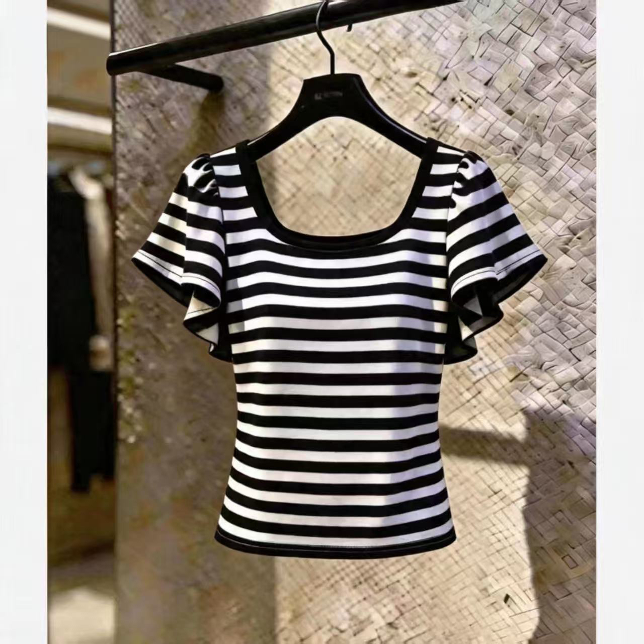 夏季爆款时尚撞色条纹褶皱荷叶袖女士t恤短袖遮肚子方领上衣  服裝批發女裝批發服飾貨源