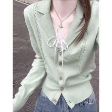批发绿色翻领木扣麻花<b class='q'>西装</b>领收腰针织开衫女毛衣外套春秋法式短款上衣