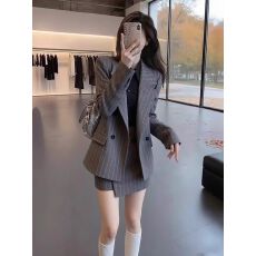 批发春装搭配一整套高级感韩系条纹<b class='q'>西装</b>外套短裙子时尚通勤职场套装<b class='q'>女</b>