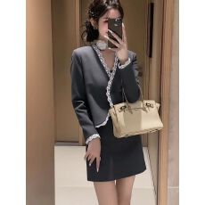 批发小香风灰色西装套装<b class='q'>女</b>2026年新款春季高级感穿搭外套半身裙两件套